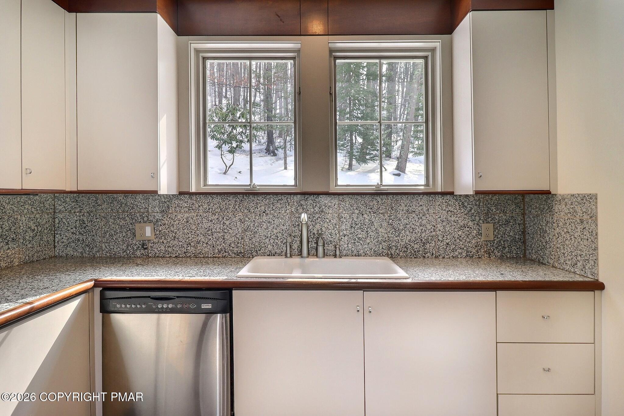 888 Mosiers Knob Road