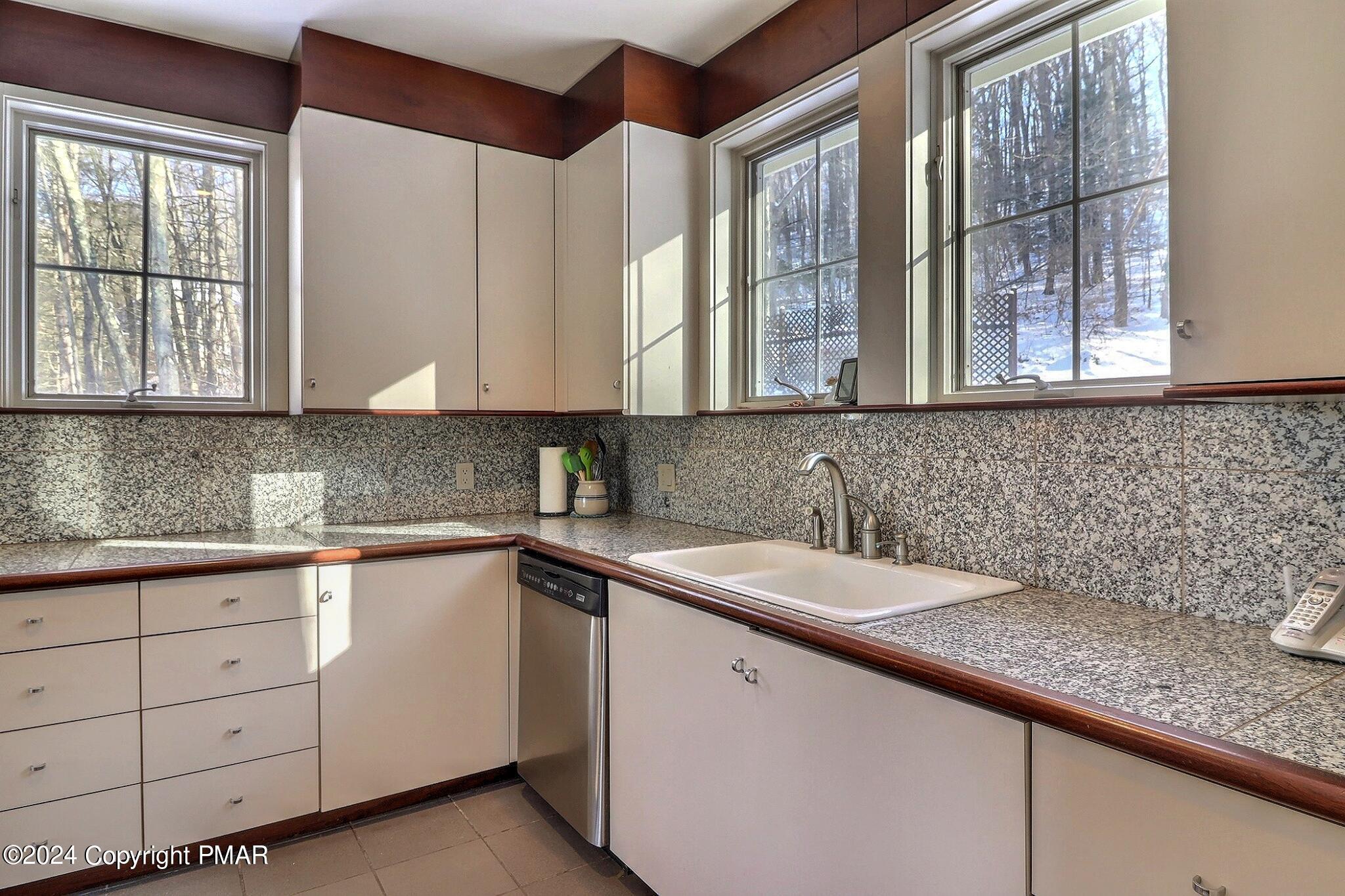 888 Mosiers Knob Road