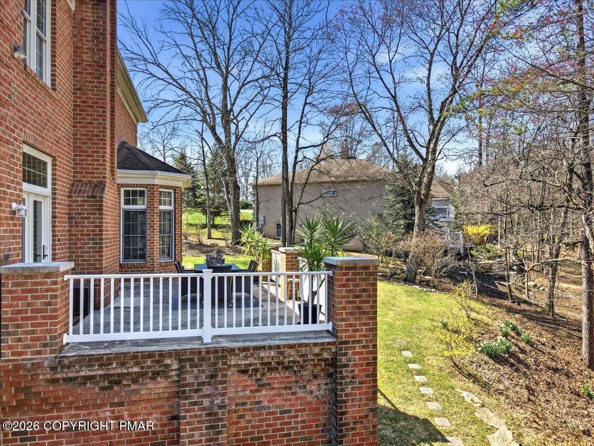 110 Mountain View Place