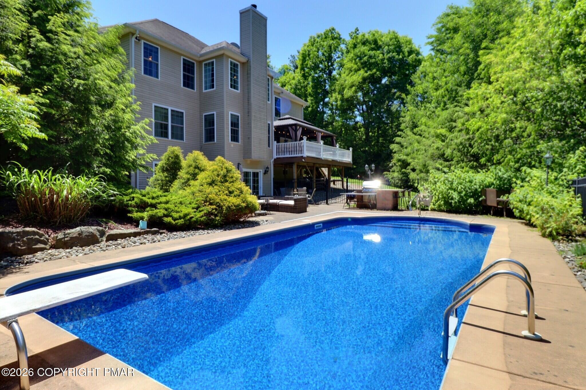 110 Mackenzie Lane