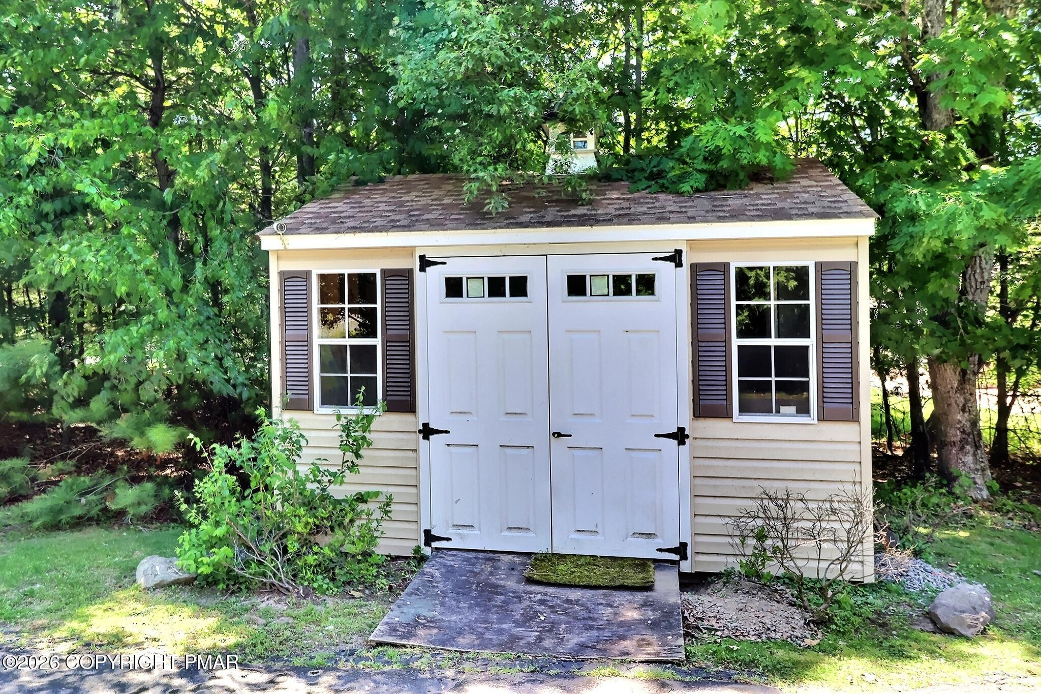 110 Mackenzie Lane
