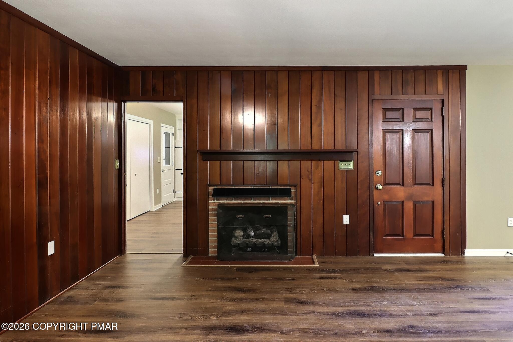307 Foxglove Road