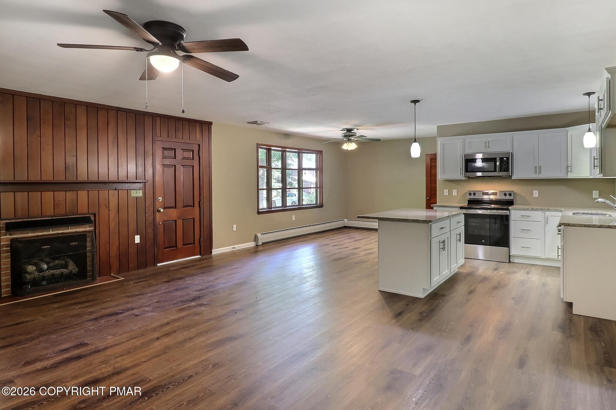 307 Foxglove Road