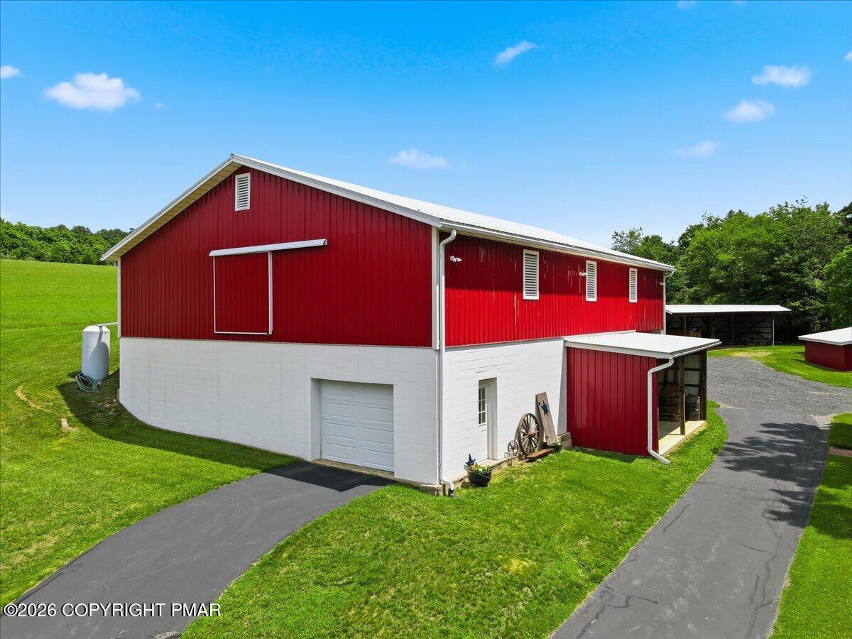 5185 Rolling Hills Road