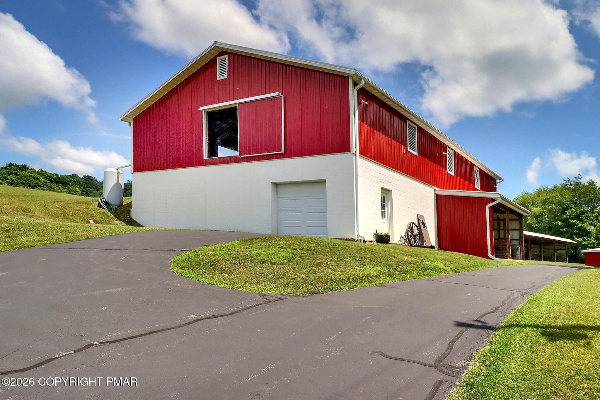 5185 Rolling Hills Road