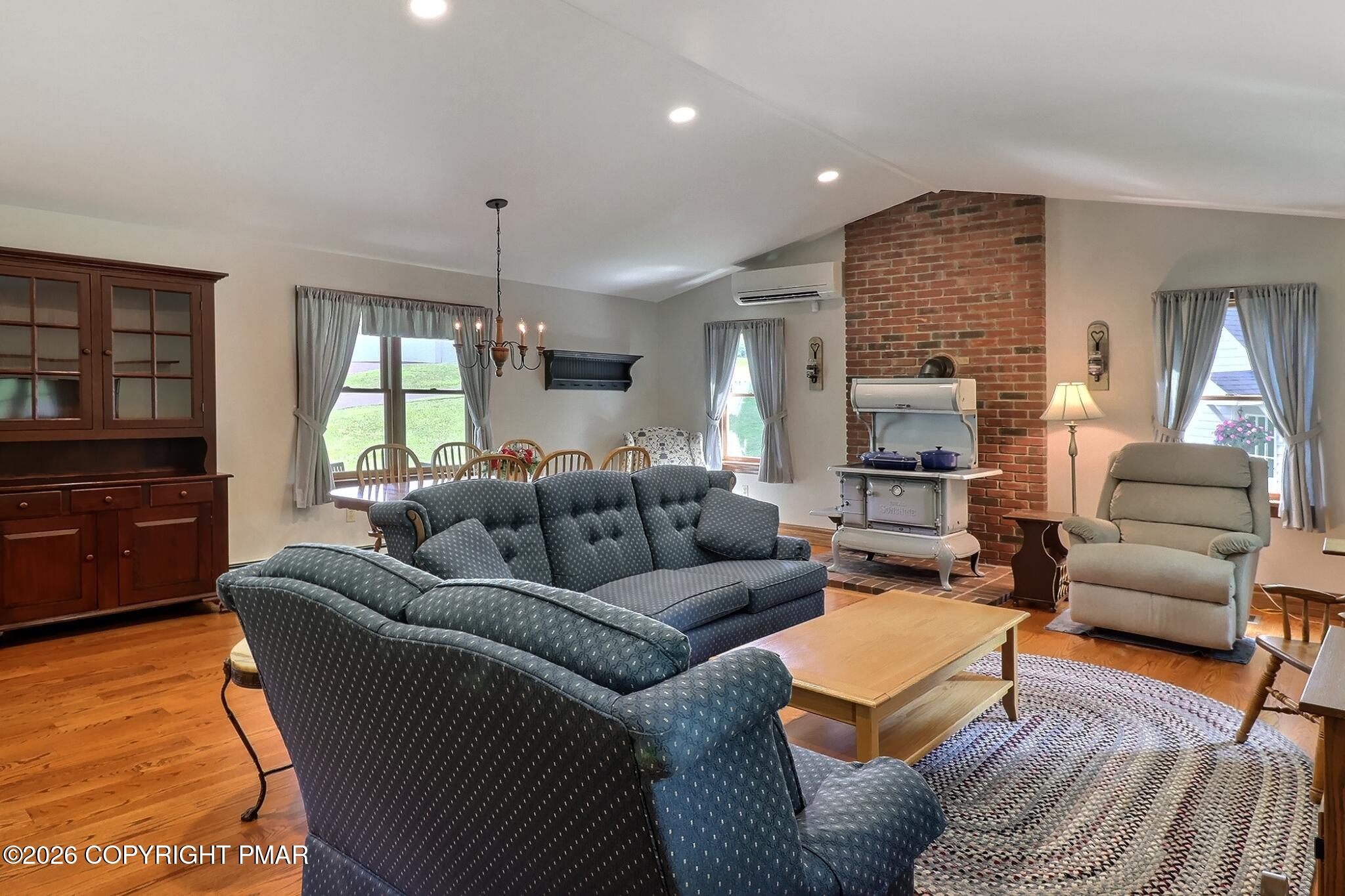 5185 Rolling Hills Road