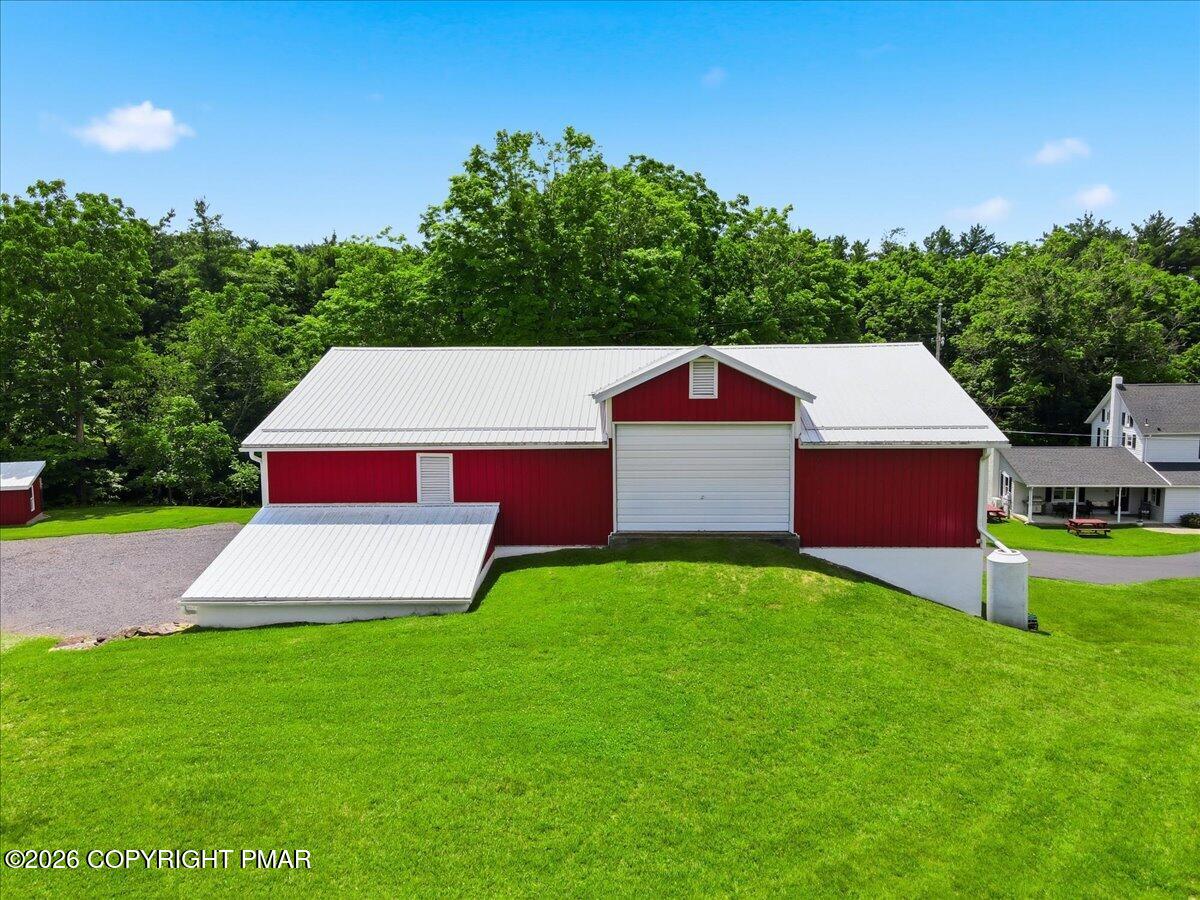 5185 Rolling Hills Road