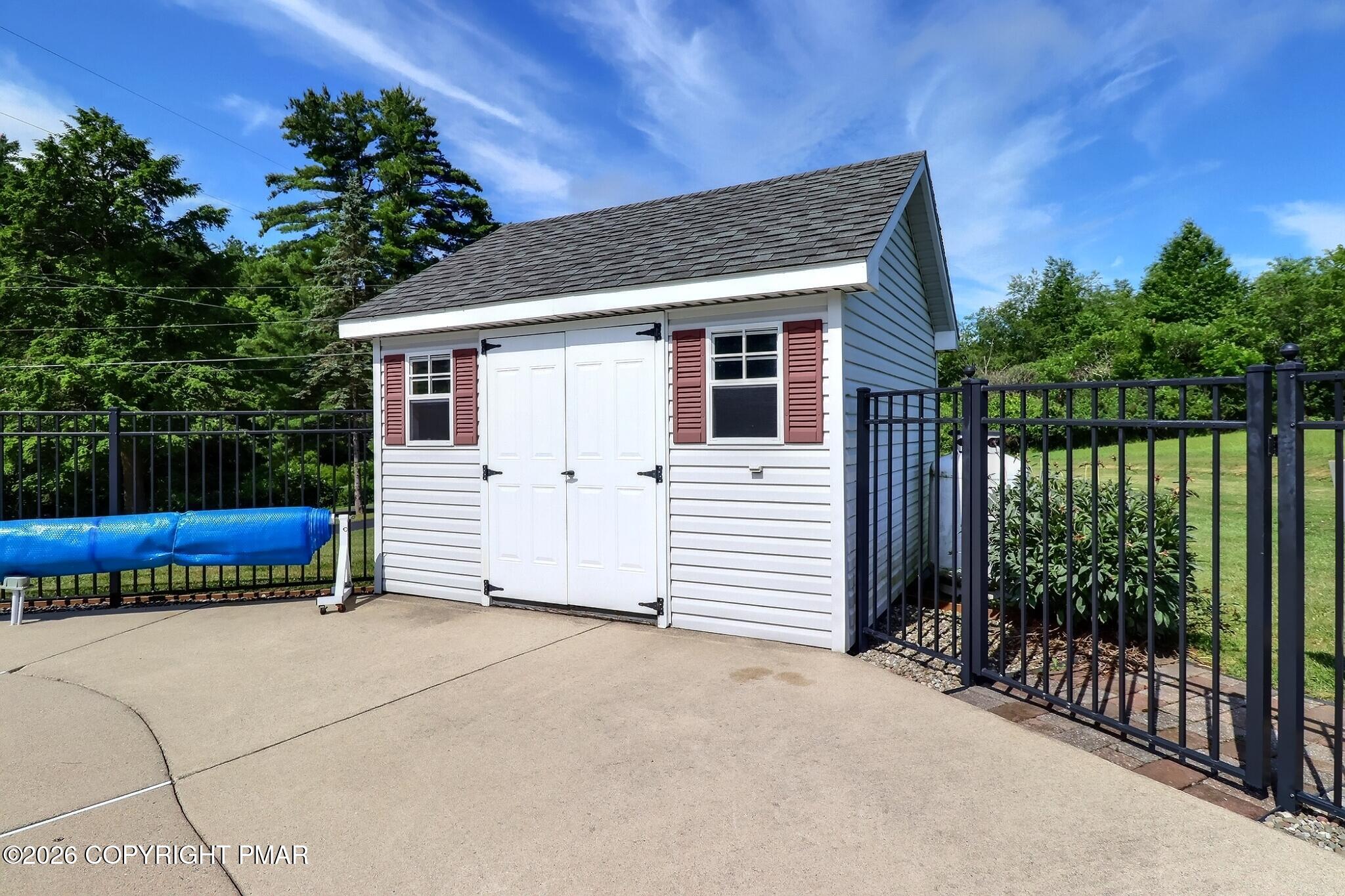 5185 Rolling Hills Road
