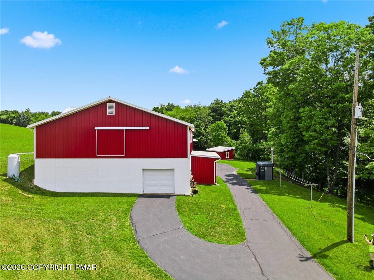 5185 Rolling Hills Road
