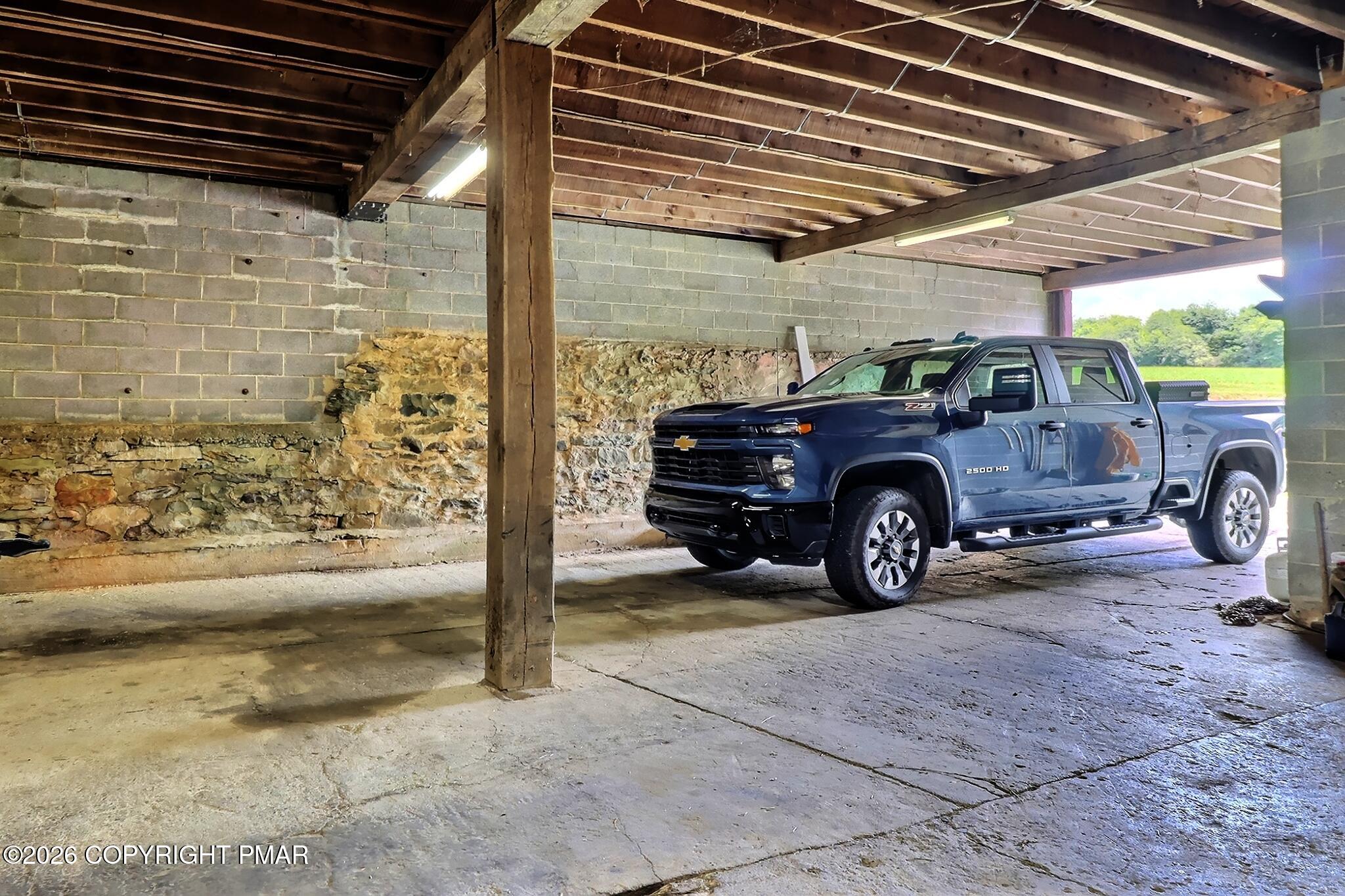 5185 Rolling Hills Road