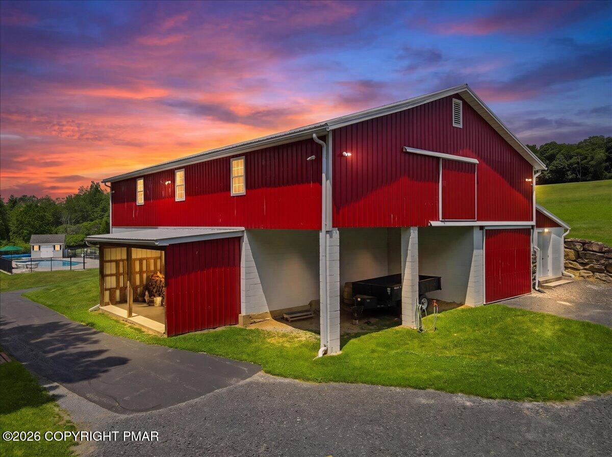 5185 Rolling Hills Road