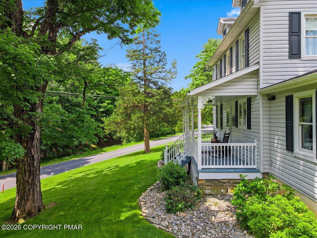 5185 Rolling Hills Road