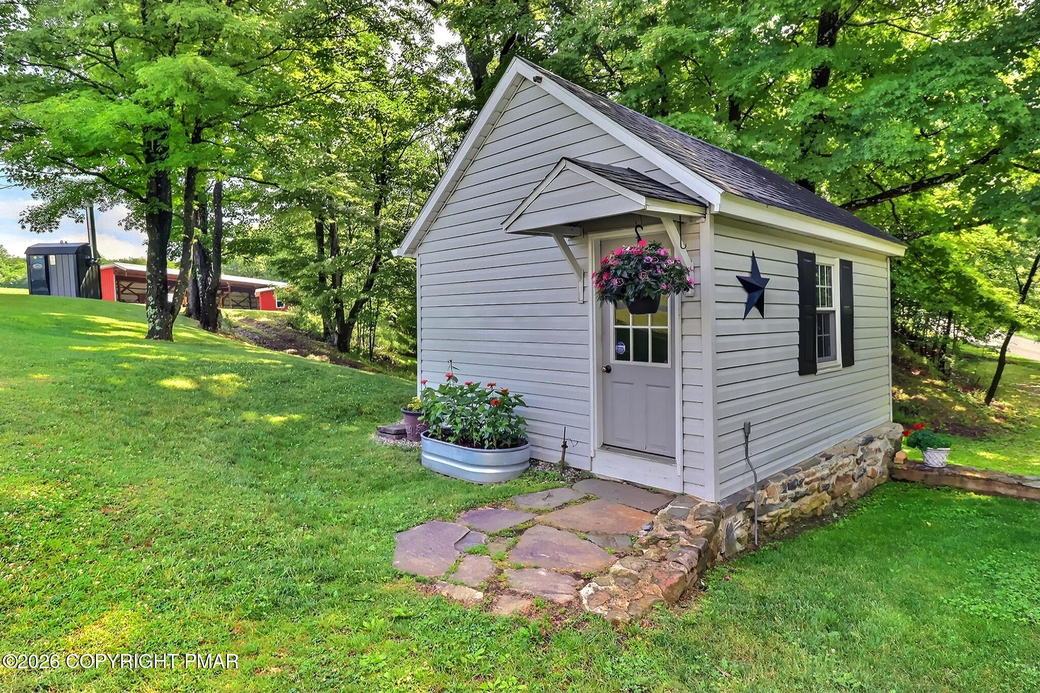 5185 Rolling Hills Road