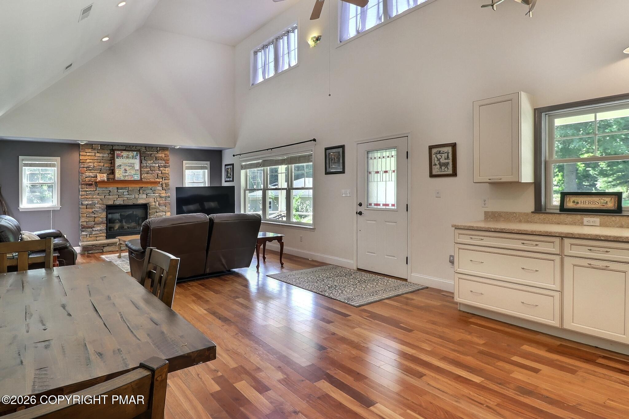 787 Polk Valley Road