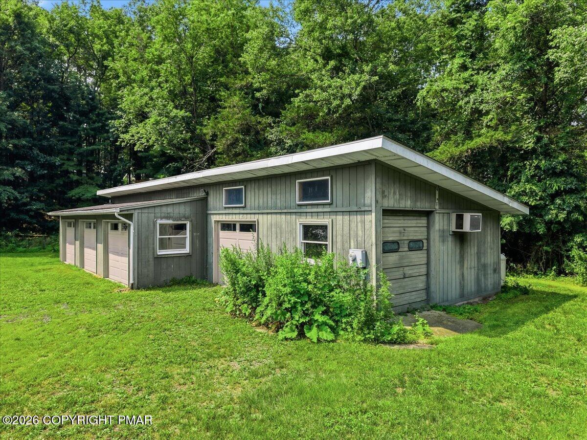 787 Polk Valley Road
