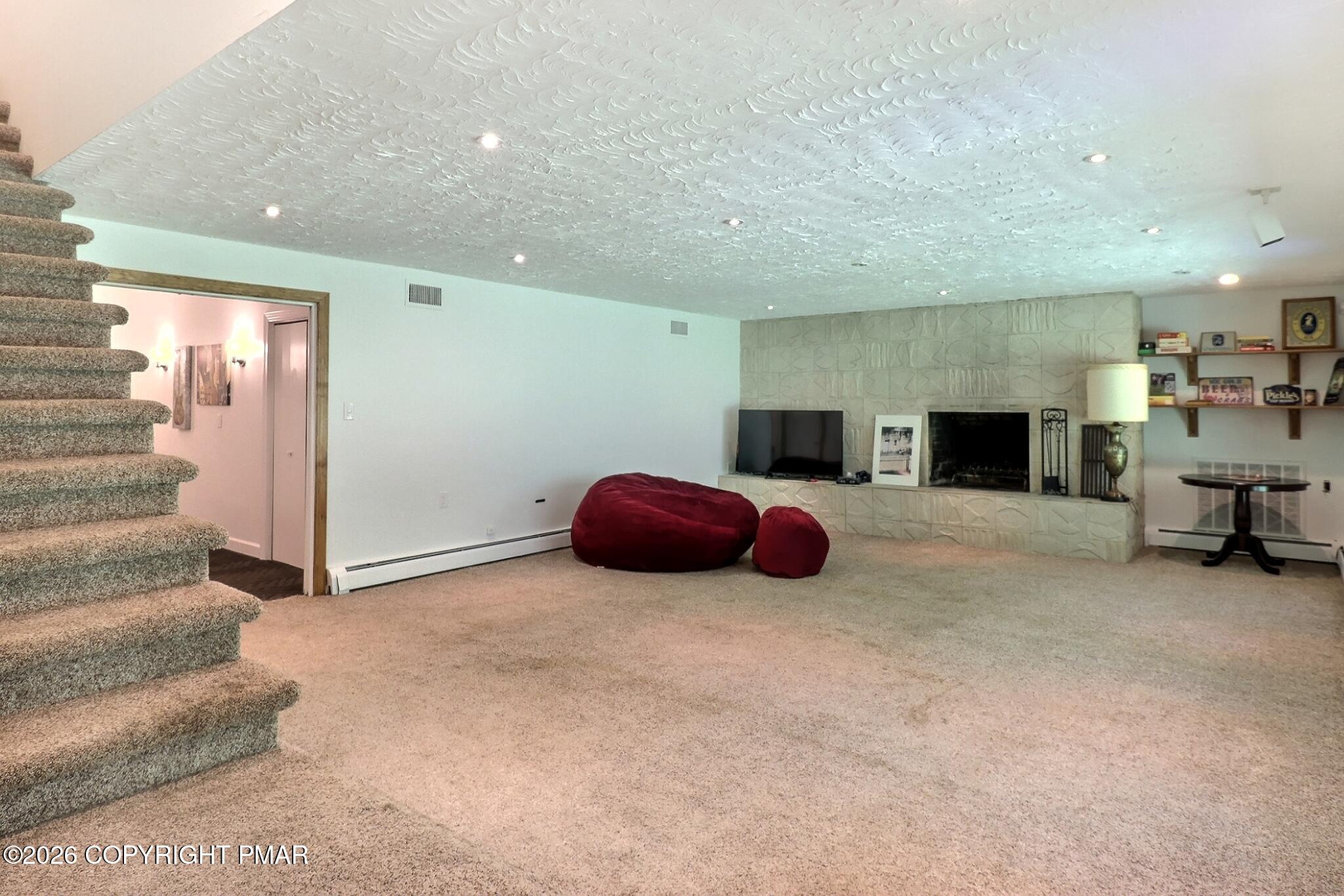 787 Polk Valley Road
