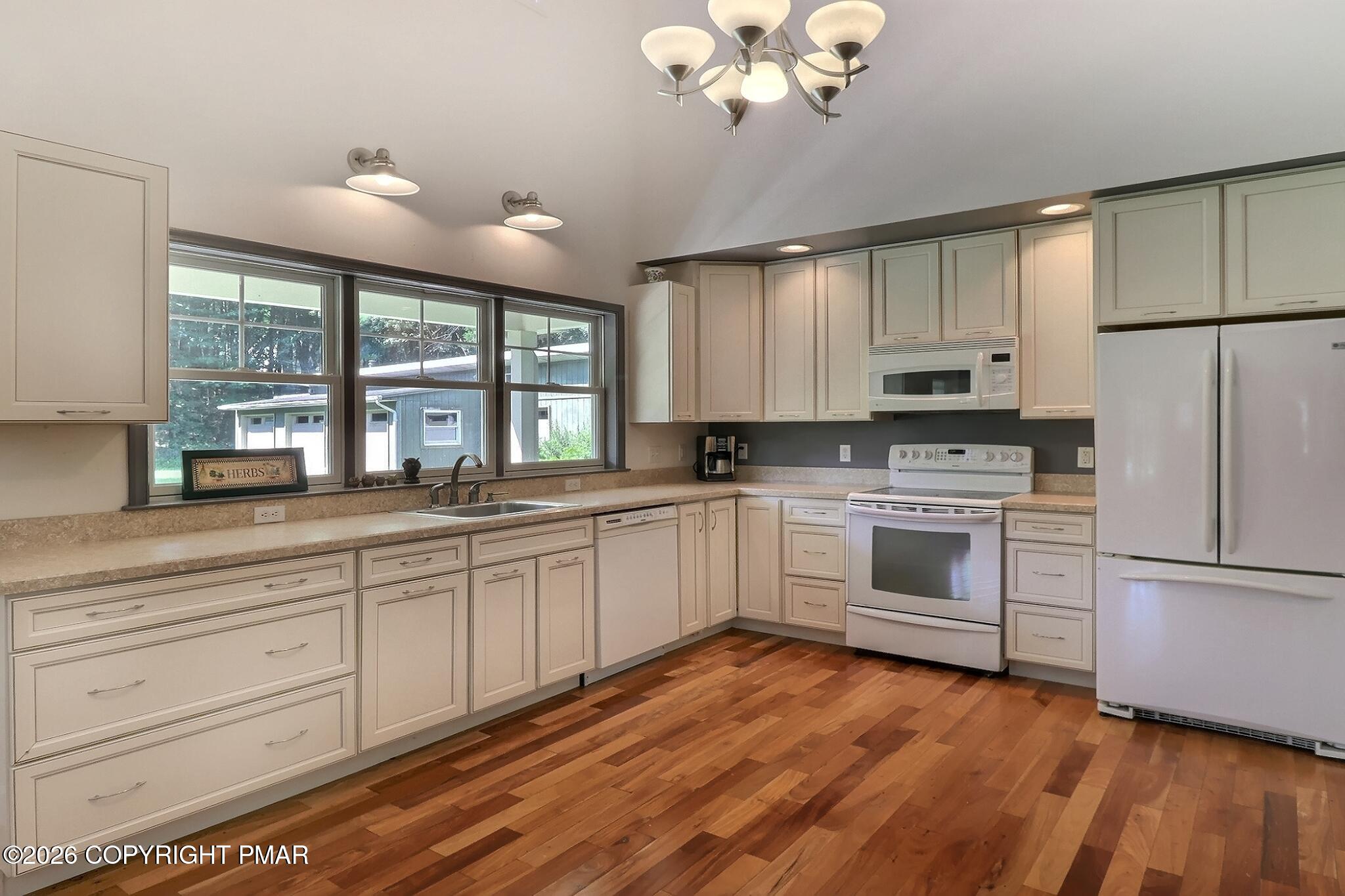 787 Polk Valley Road