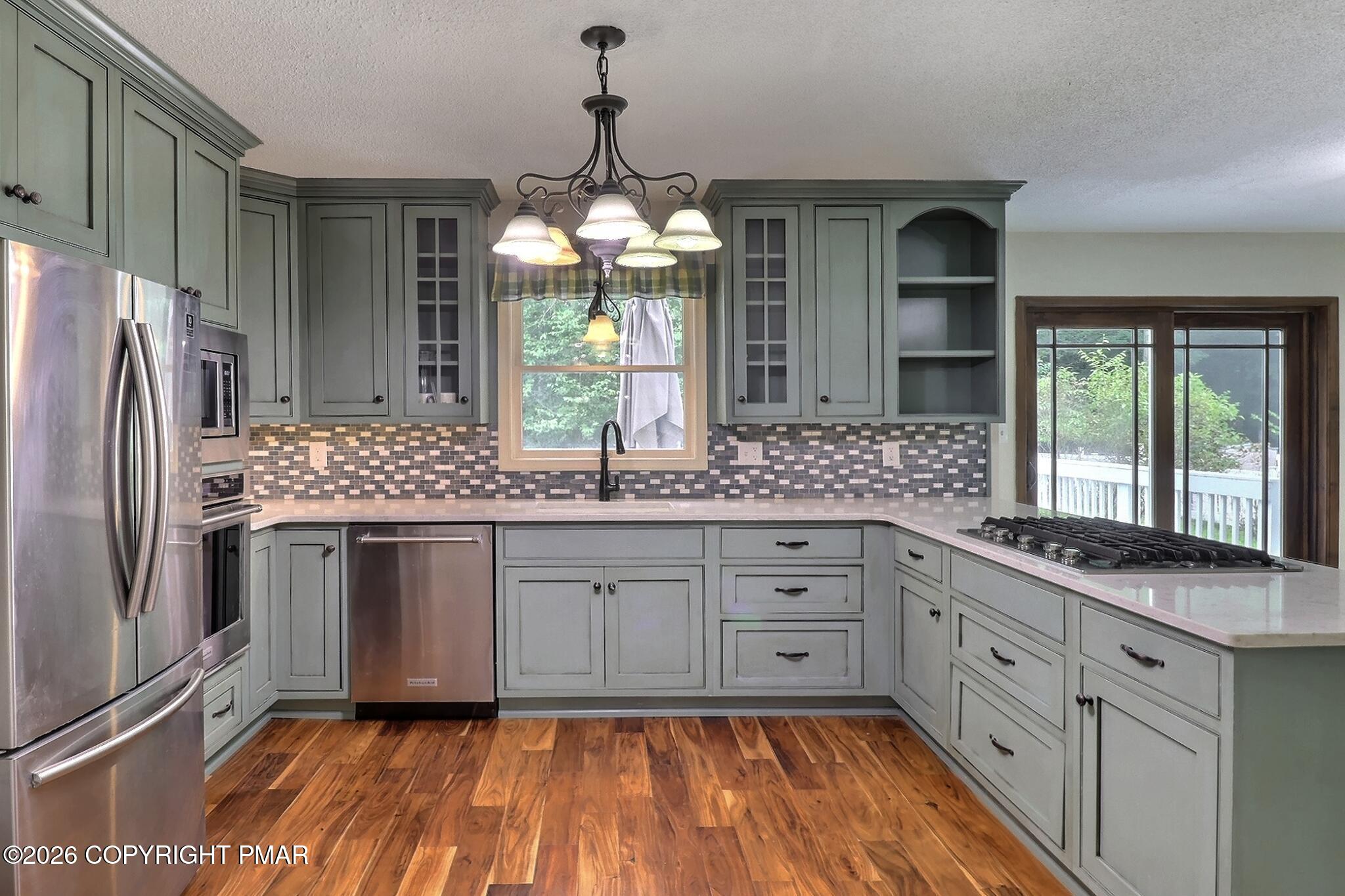 406 Broad Leaf Lane