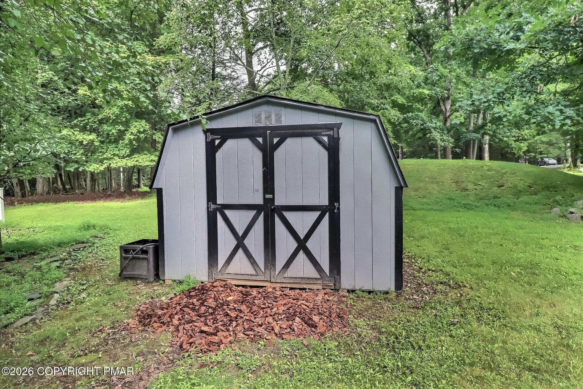 406 Broad Leaf Lane
