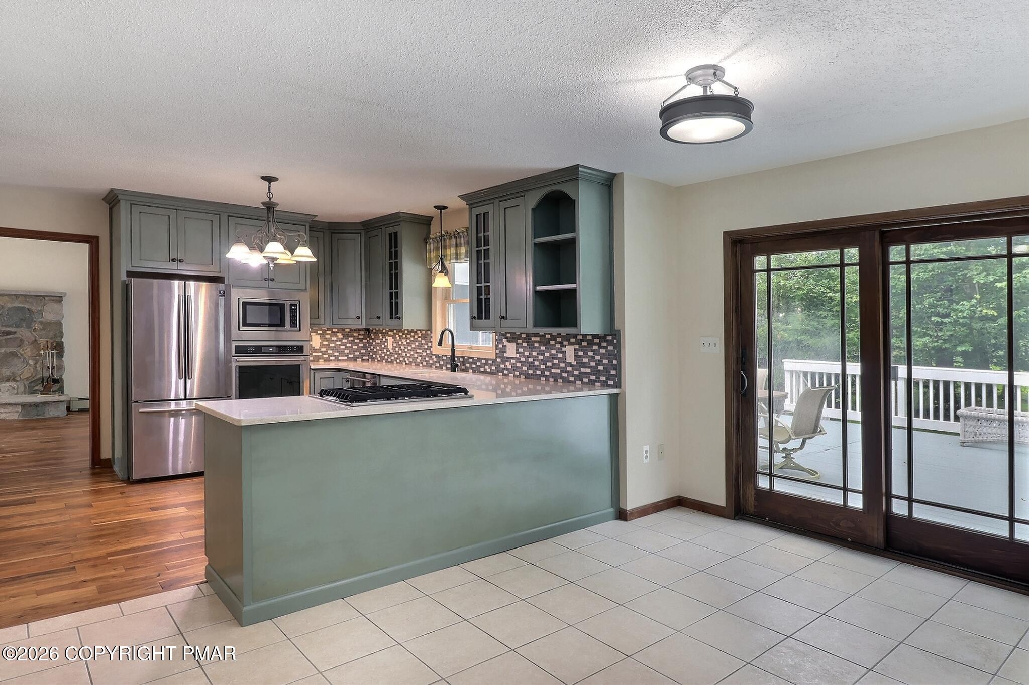 406 Broad Leaf Lane