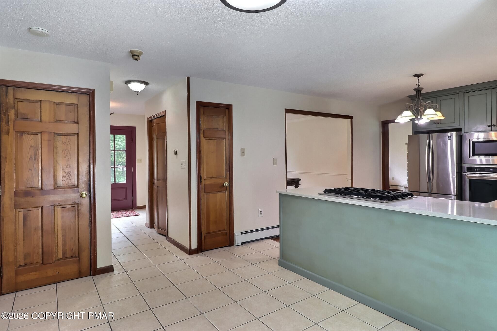 406 Broad Leaf Lane
