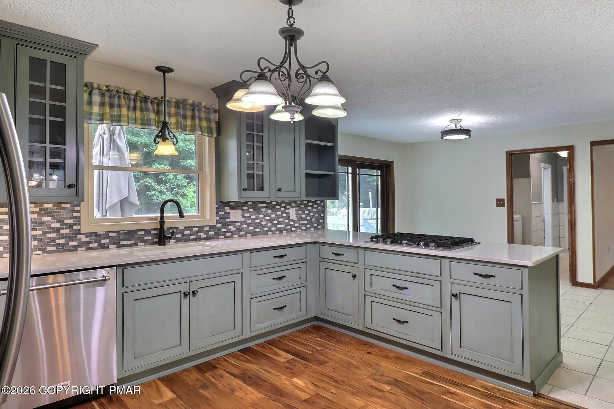 406 Broad Leaf Lane