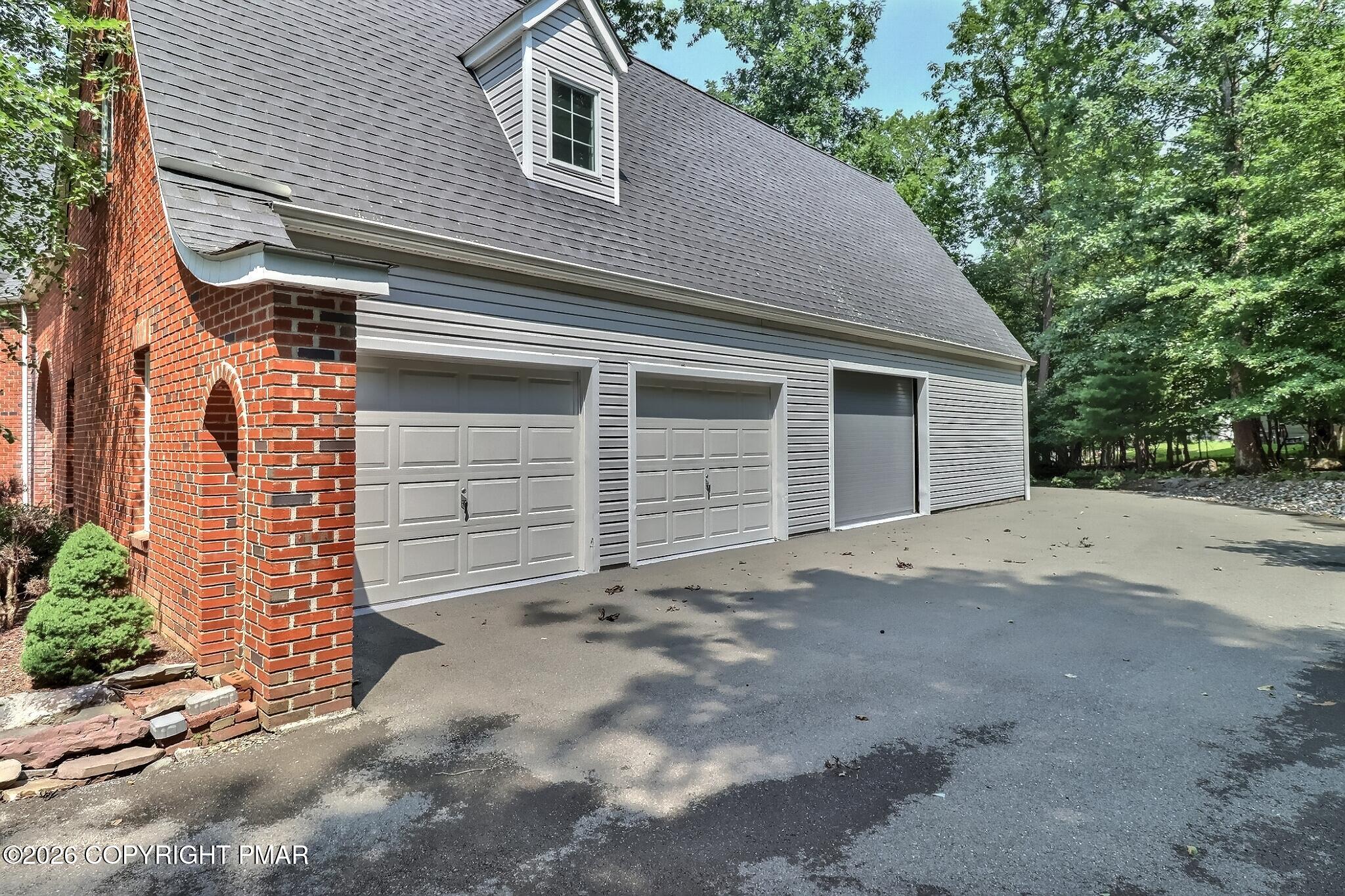 213 Escoll Drive