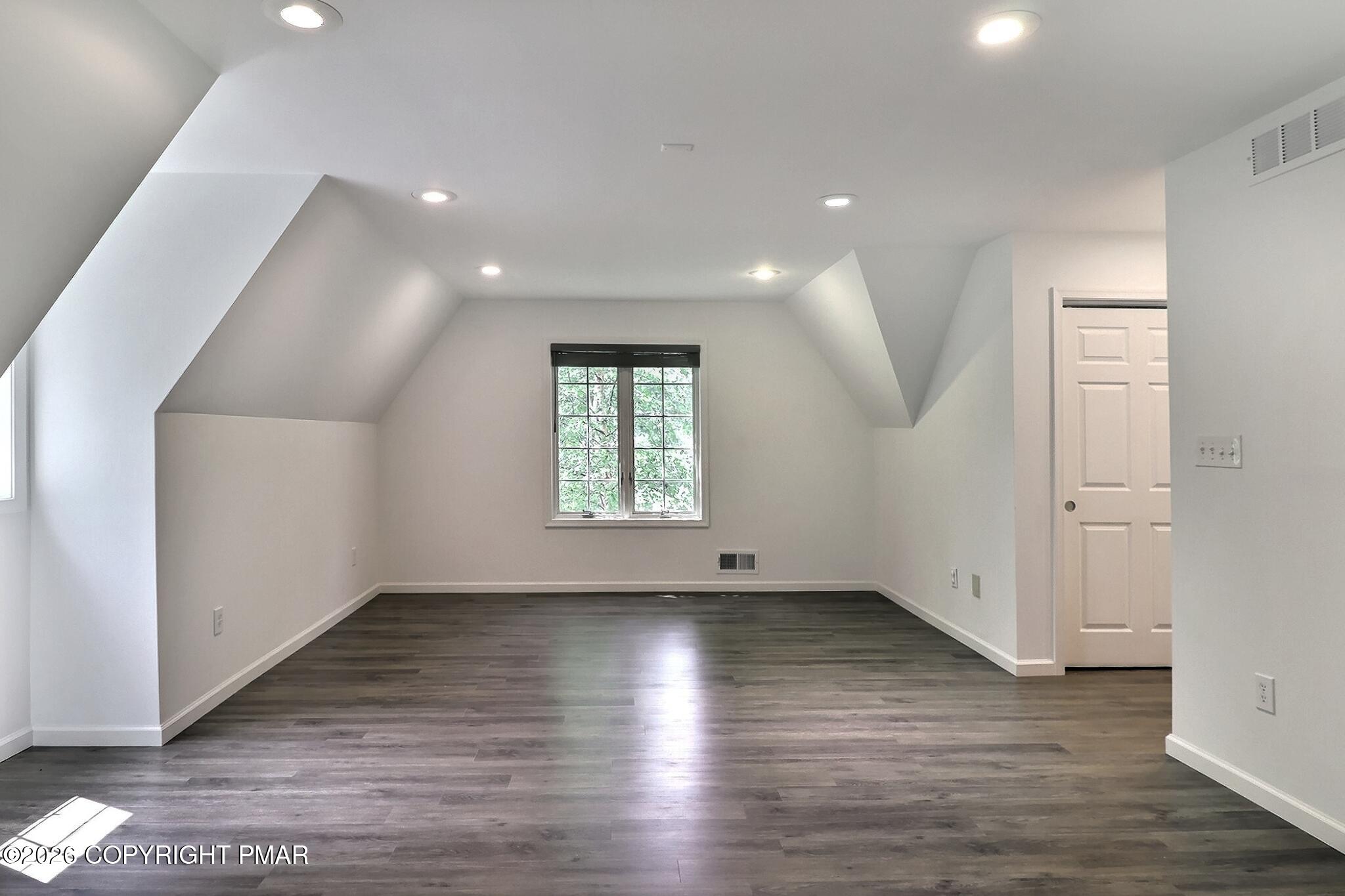 213 Escoll Drive