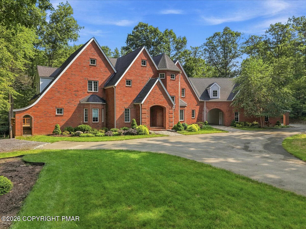 213 Escoll Drive