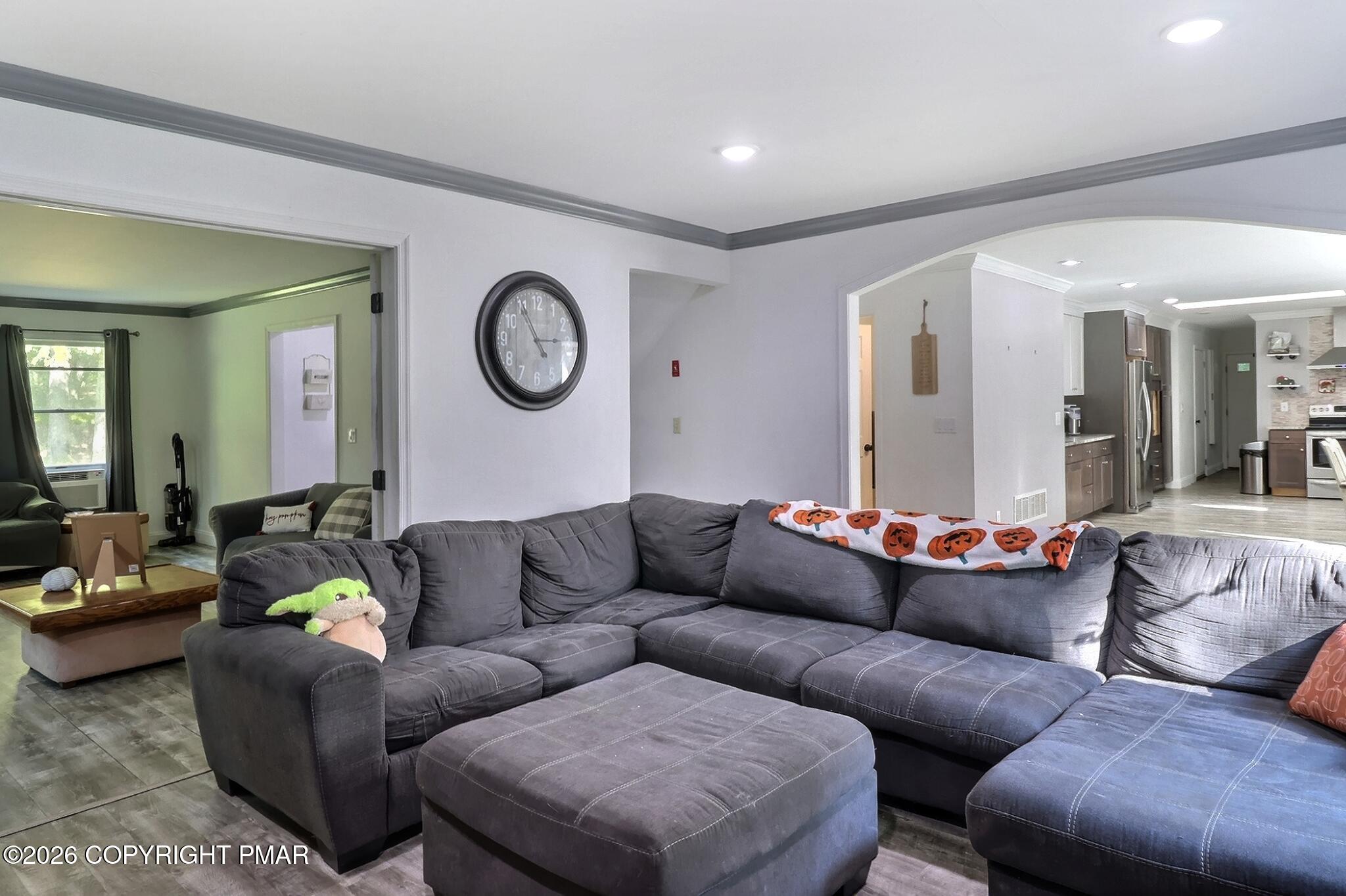 1526 Slope Road