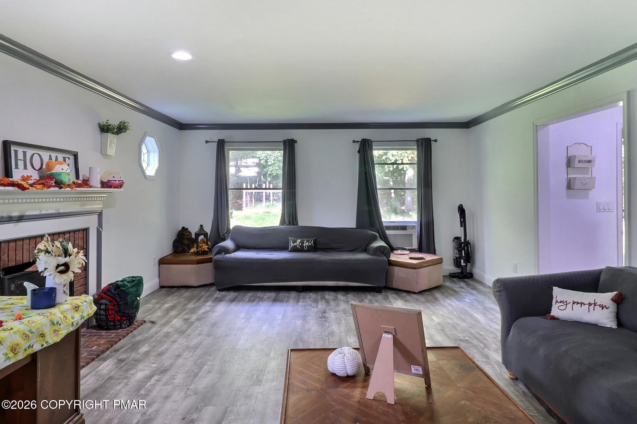 1526 Slope Road