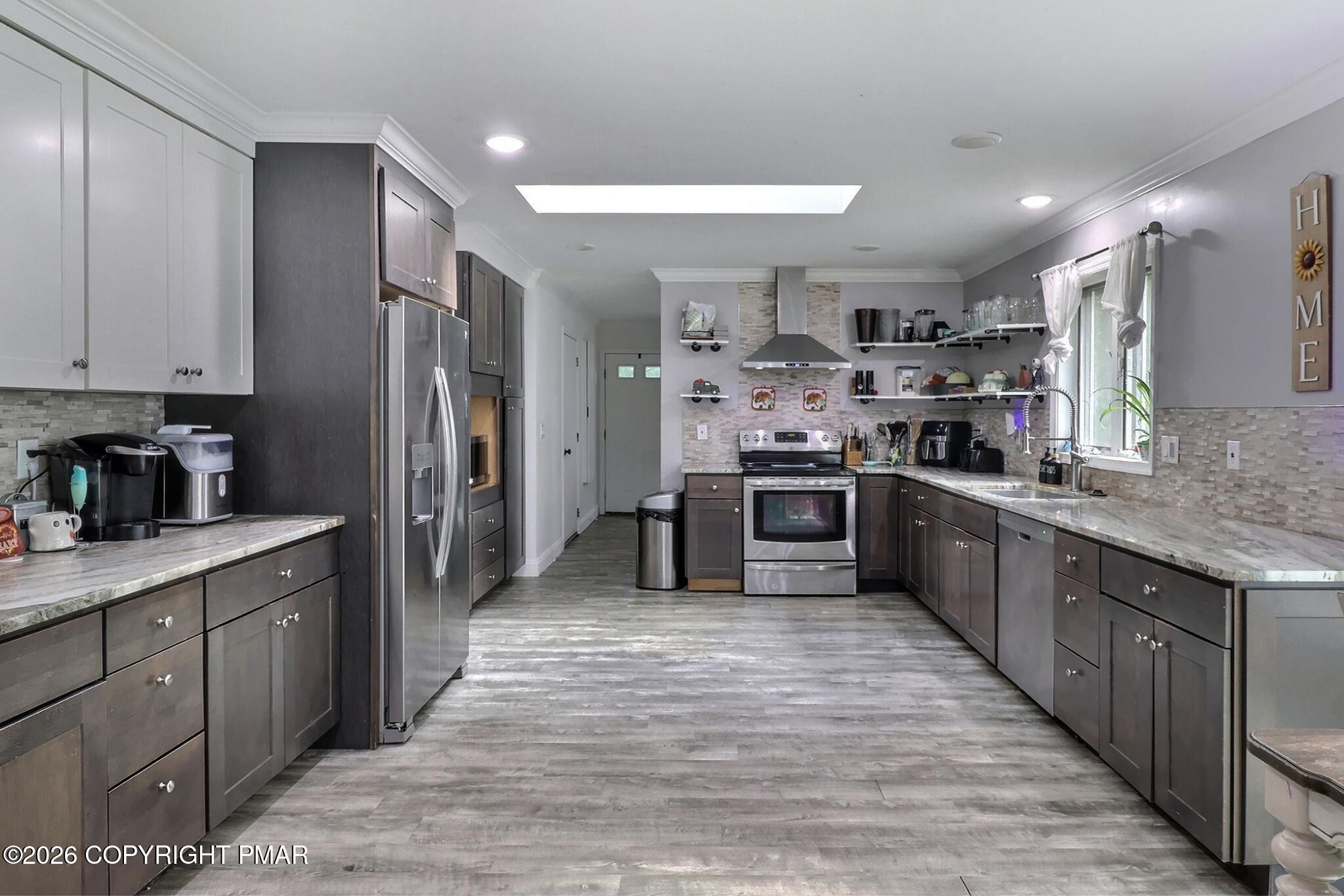 1526 Slope Road
