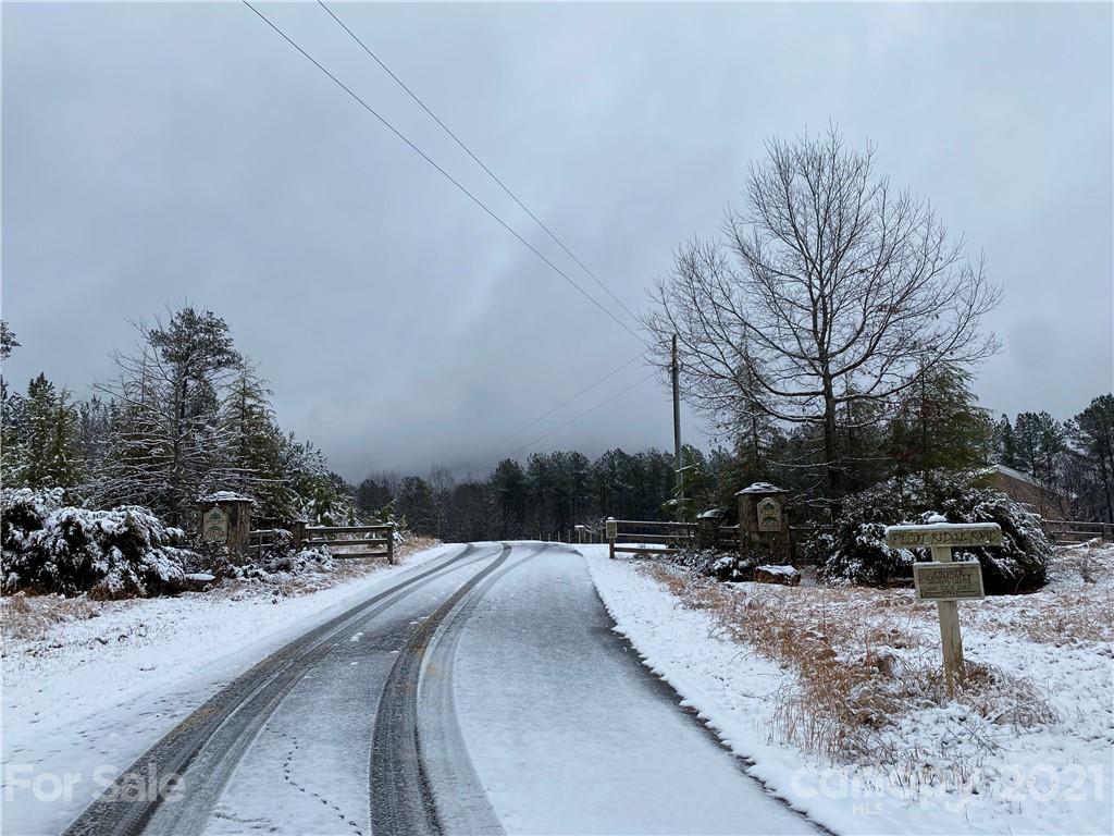 402 Pilot Ridge Road Unit: 13