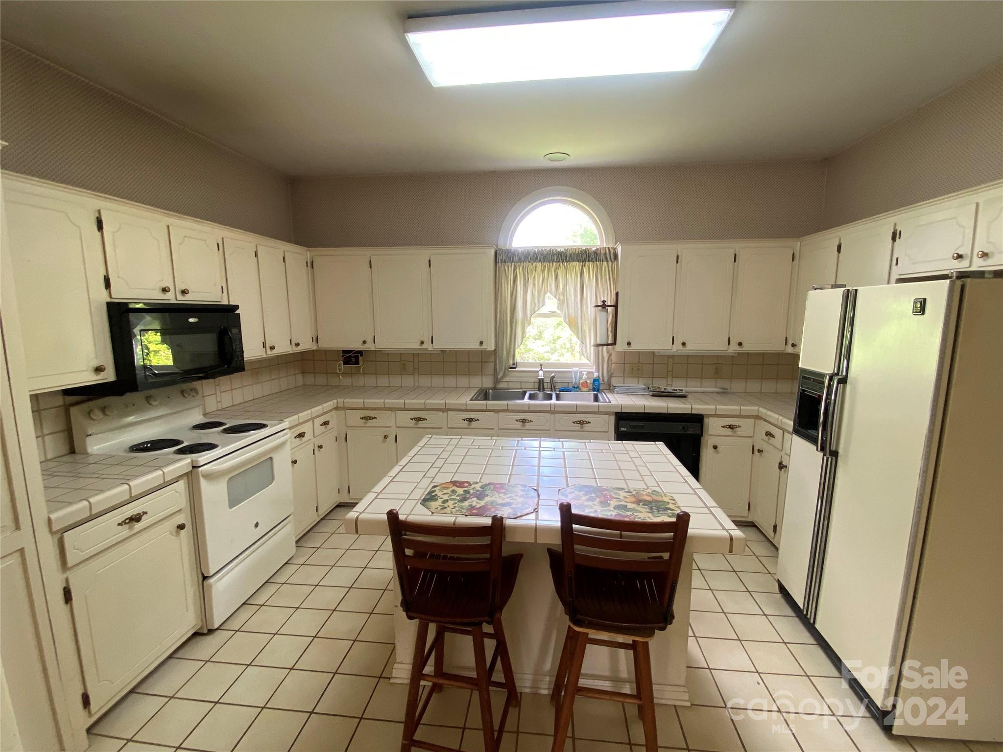 2133 Jay Clark Road