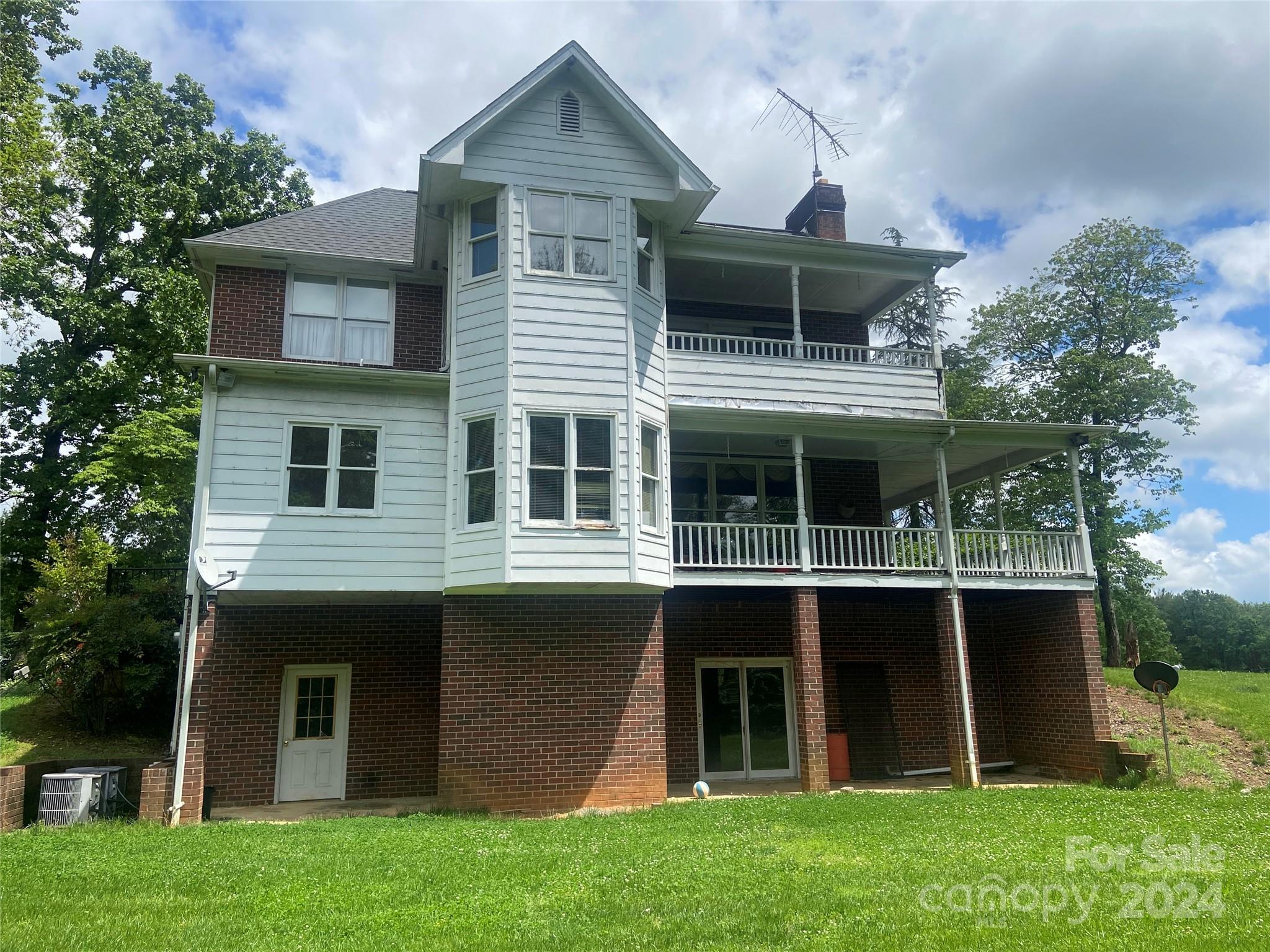 2133 Jay Clark Road