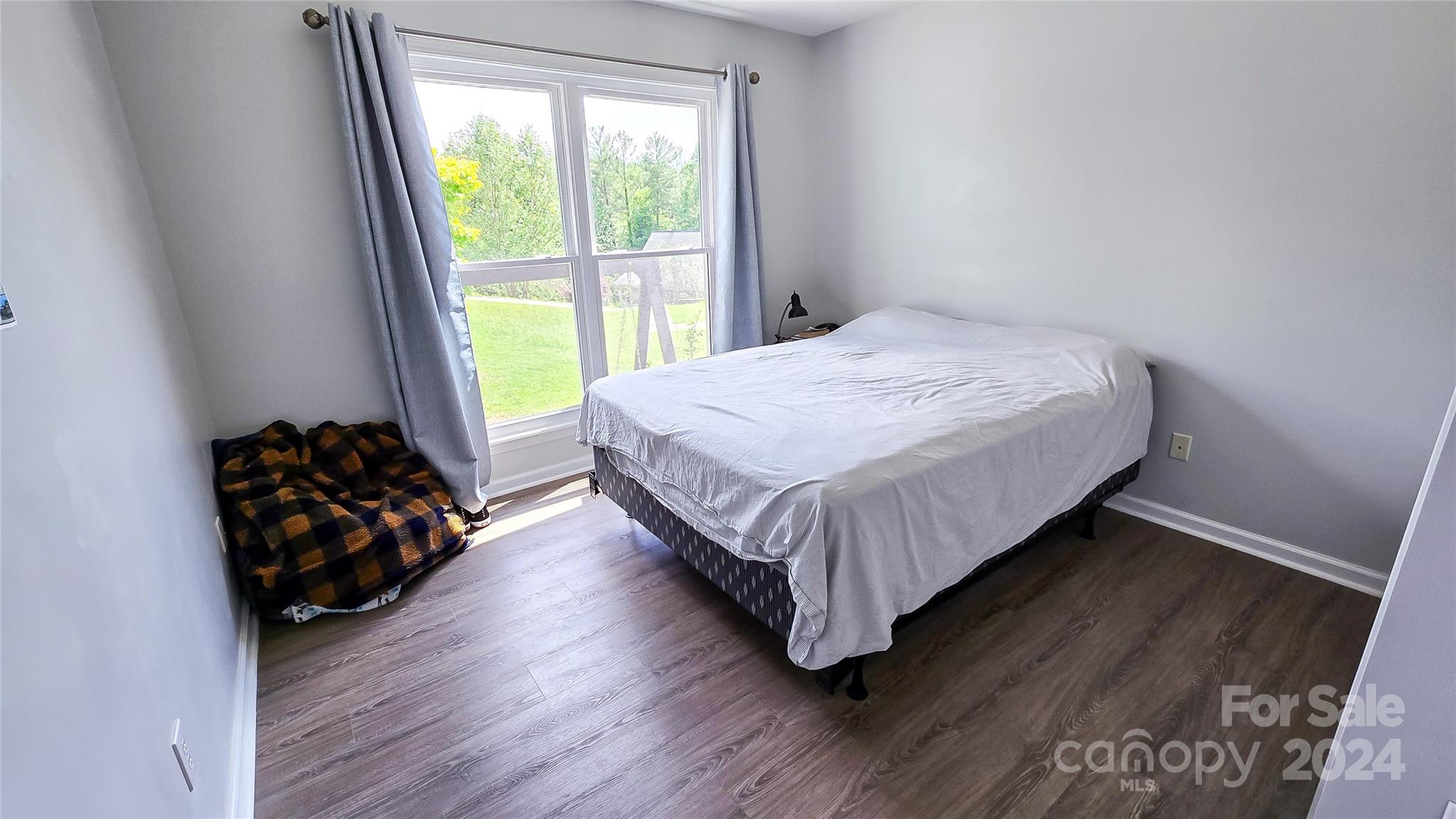 289 Forest Glen Way