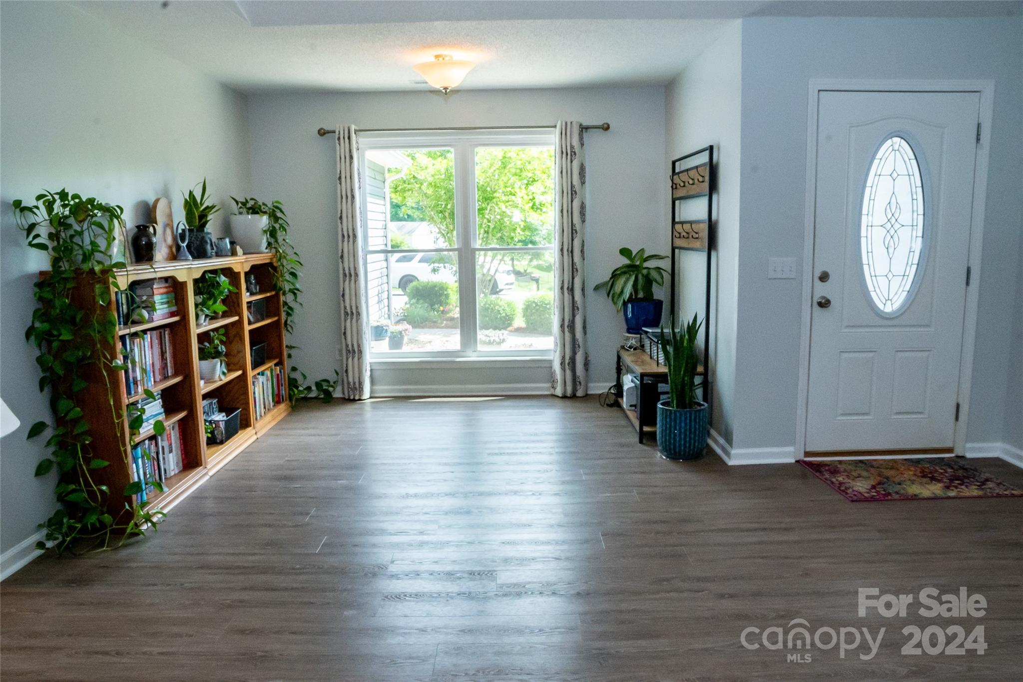 289 Forest Glen Way