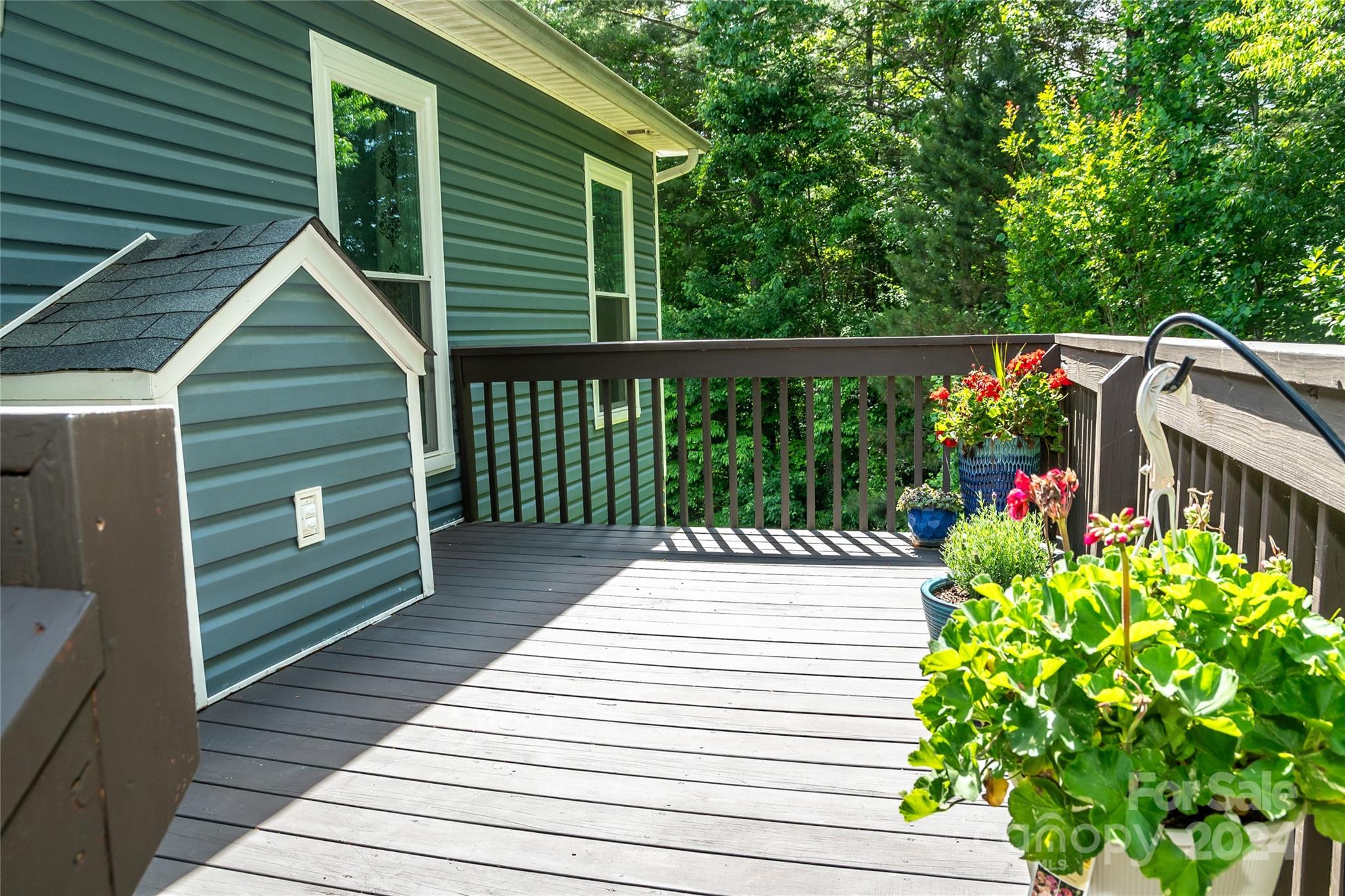 289 Forest Glen Way