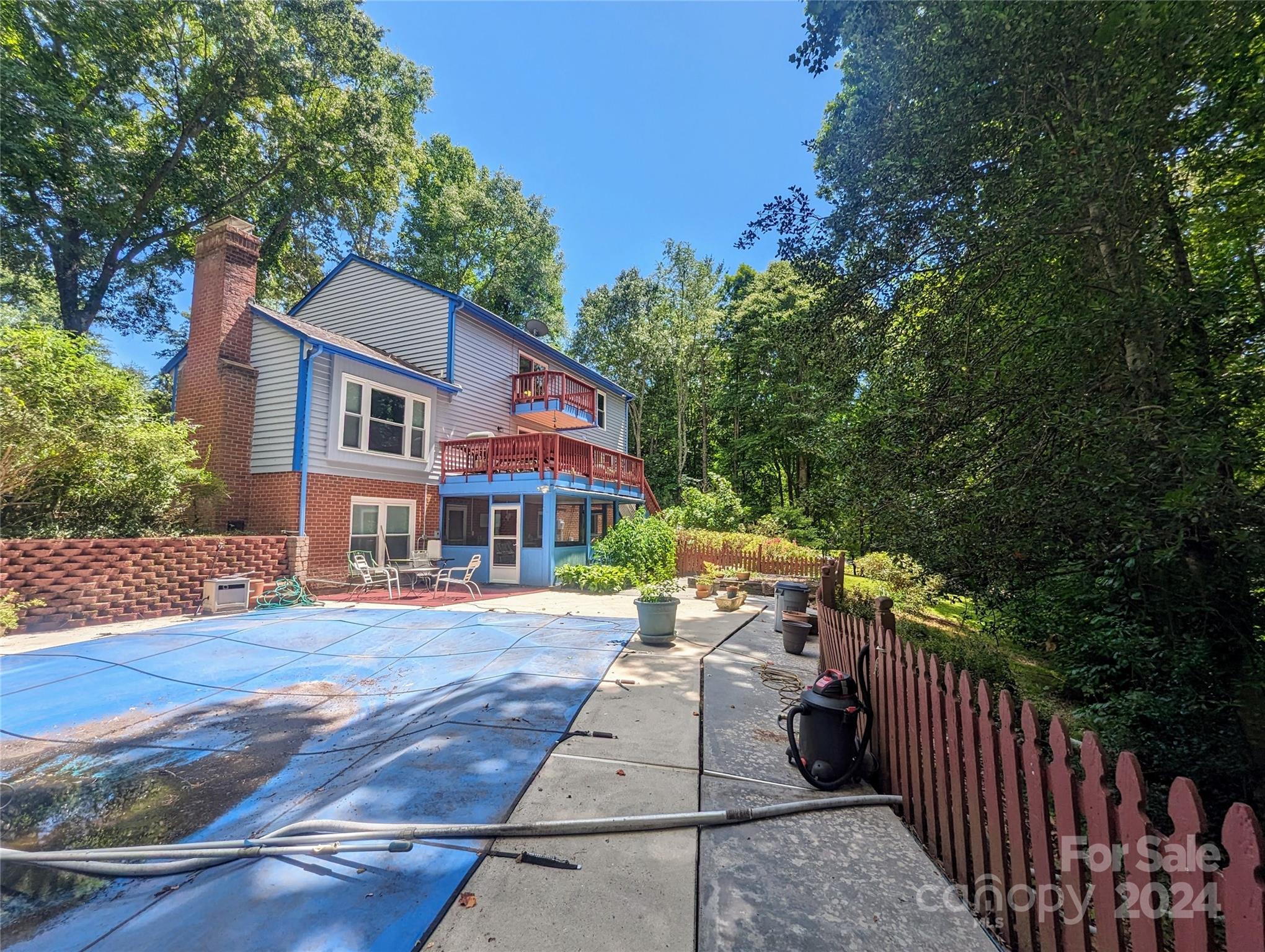 201 Lost Corner Road