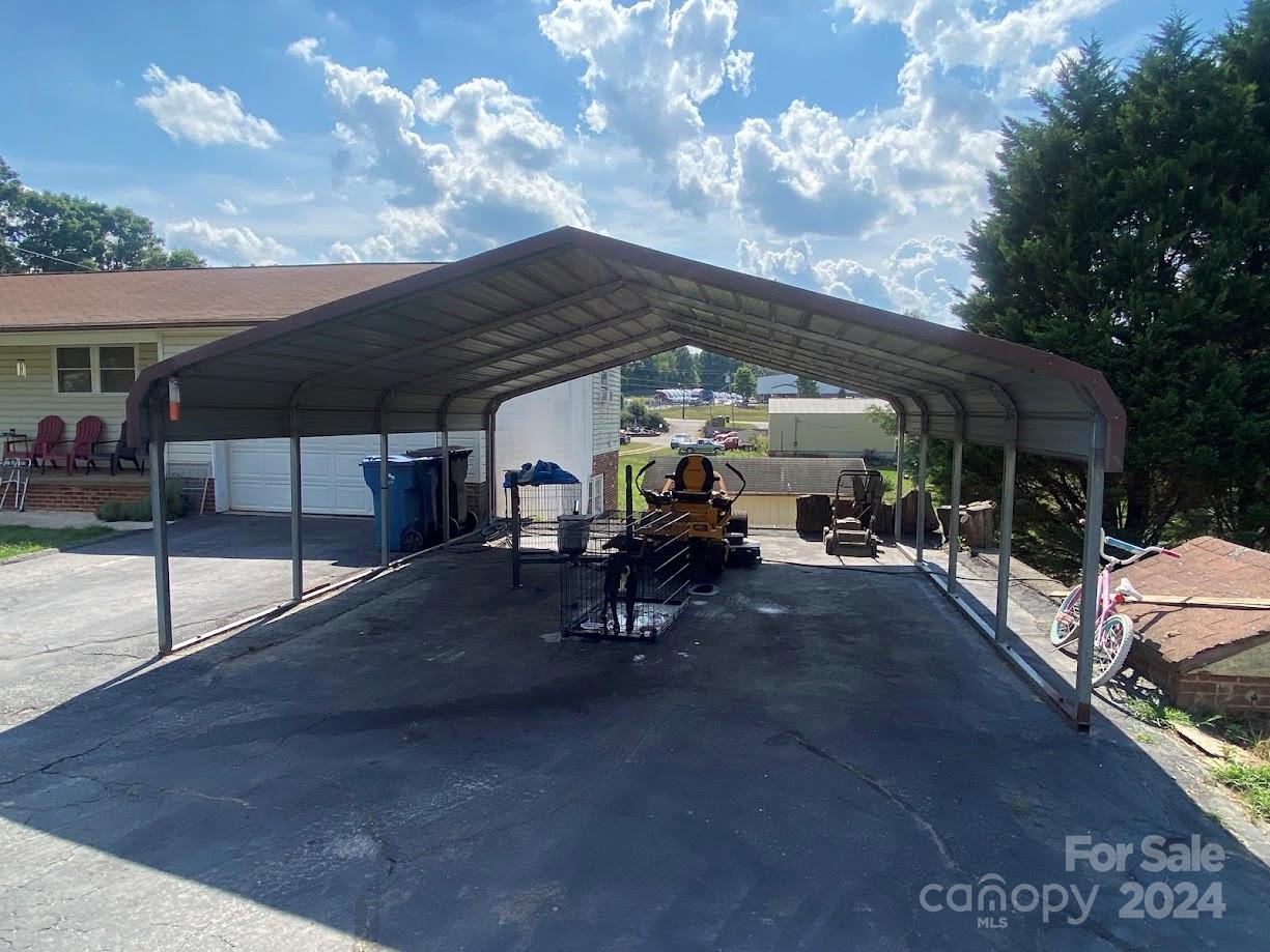 8617 Sparrow Trail