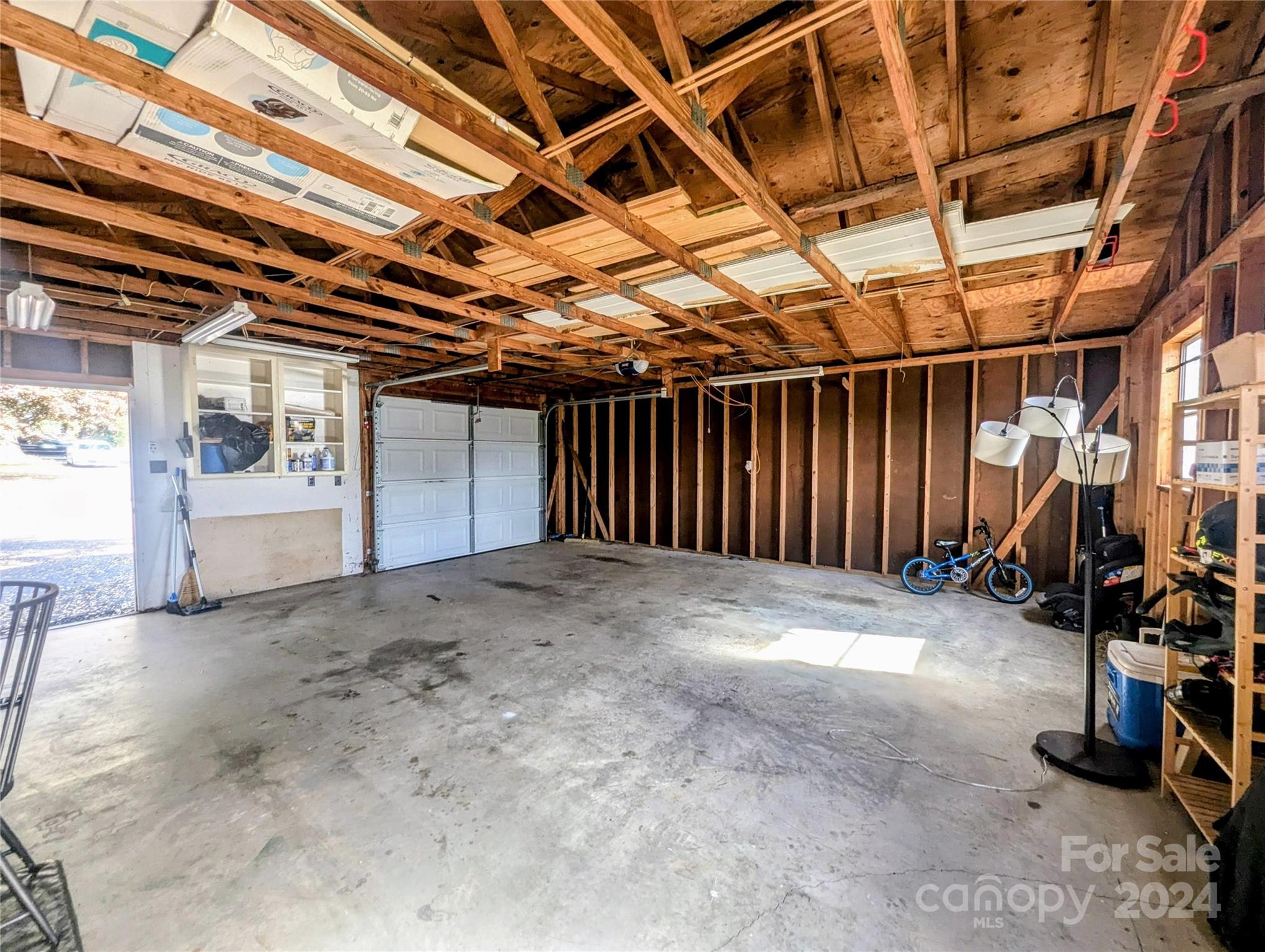 2914 Spencer Road NE