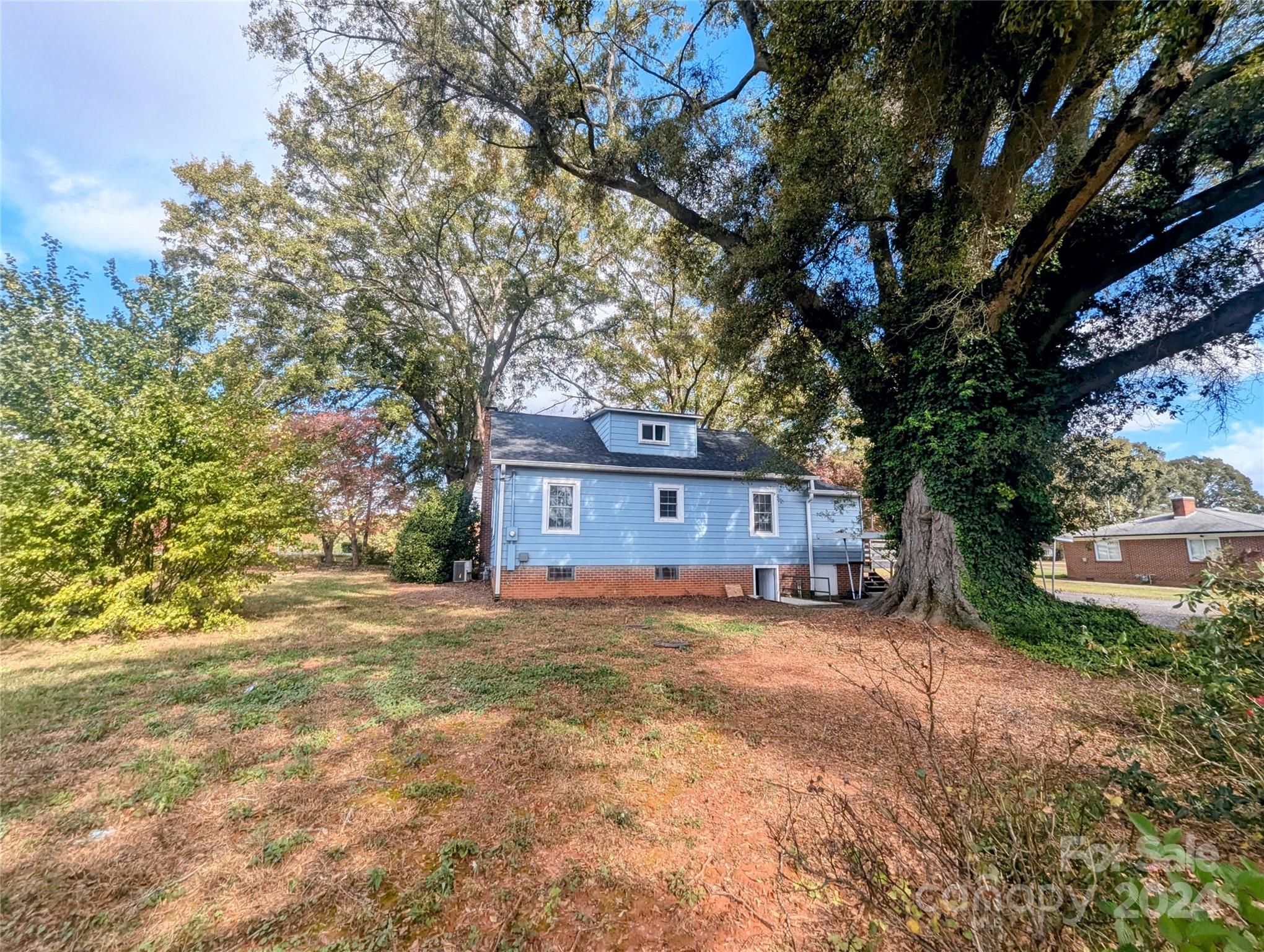 2914 Spencer Road NE