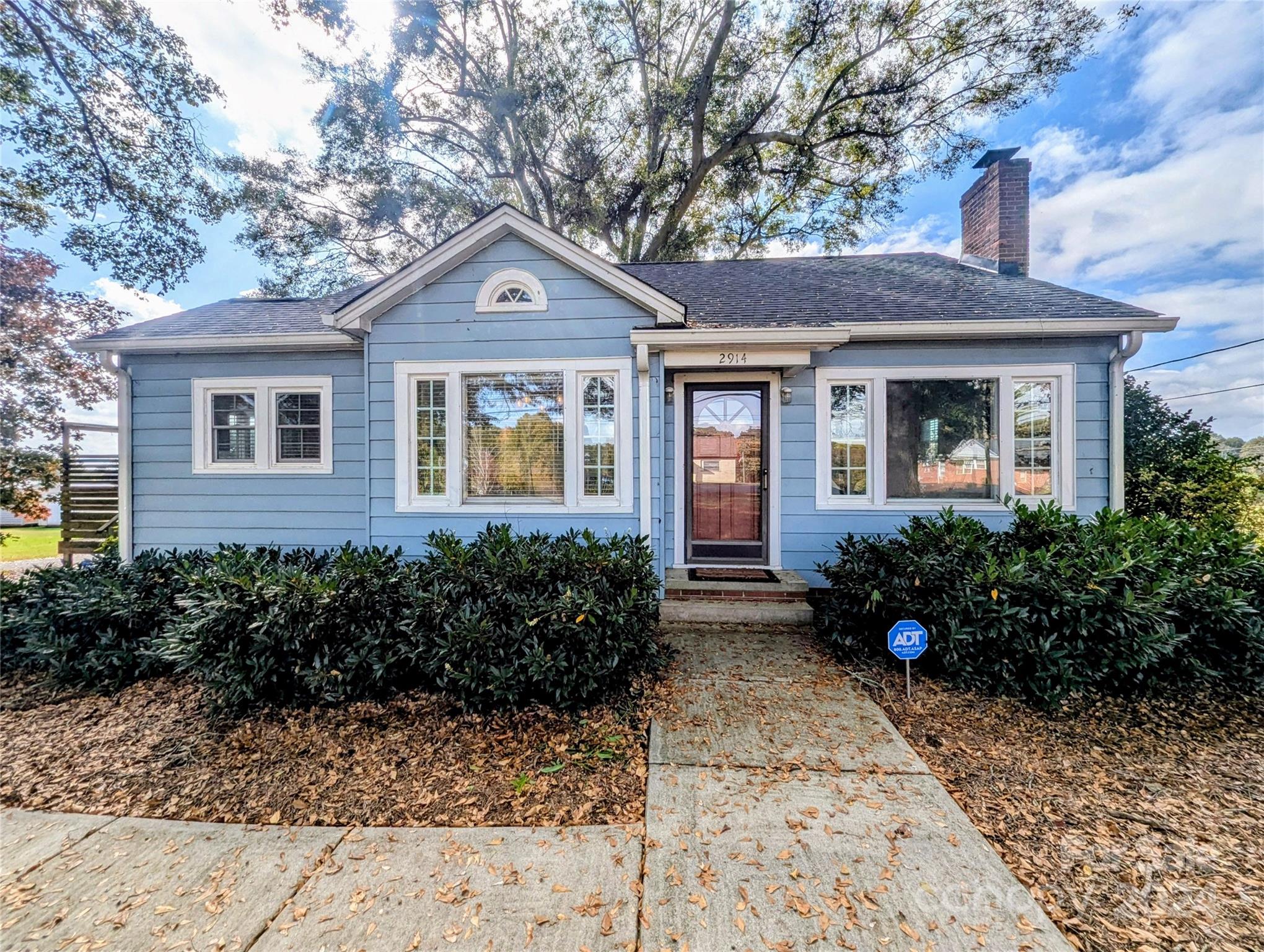 2914 Spencer Road NE