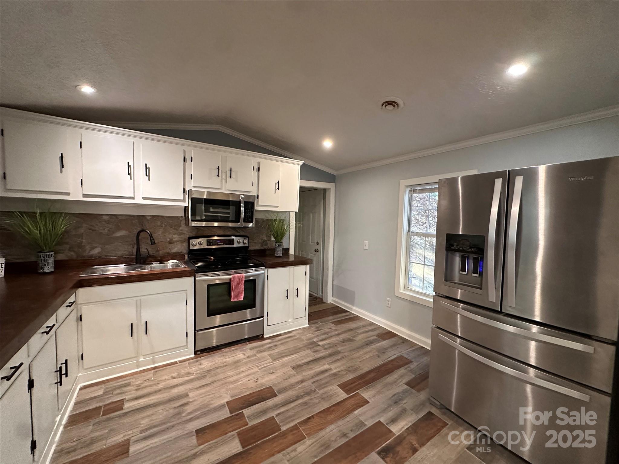 113 Highlander Street