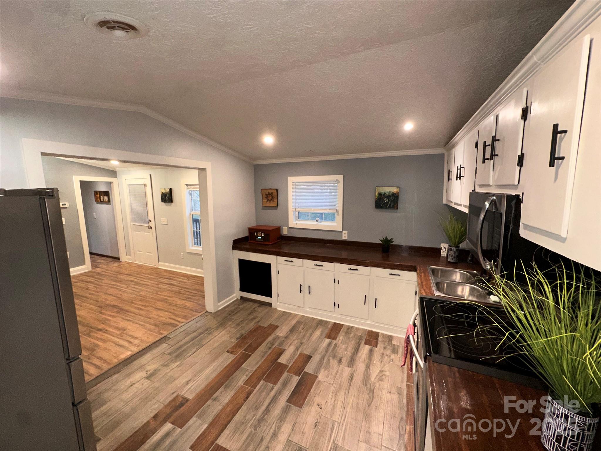 113 Highlander Street