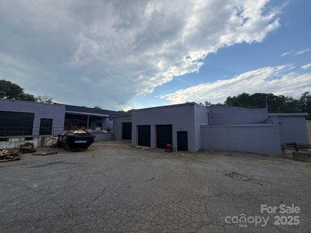 618 E Meeting Street