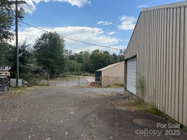 618 E Meeting Street