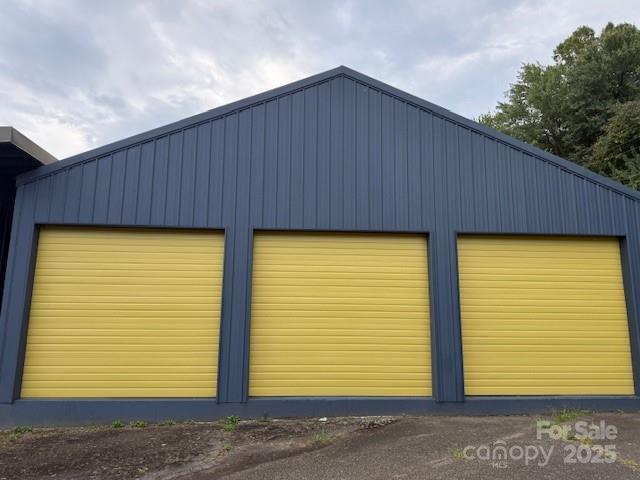 618 E Meeting Street