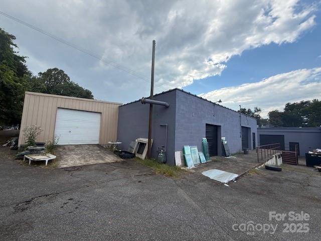 618 E Meeting Street