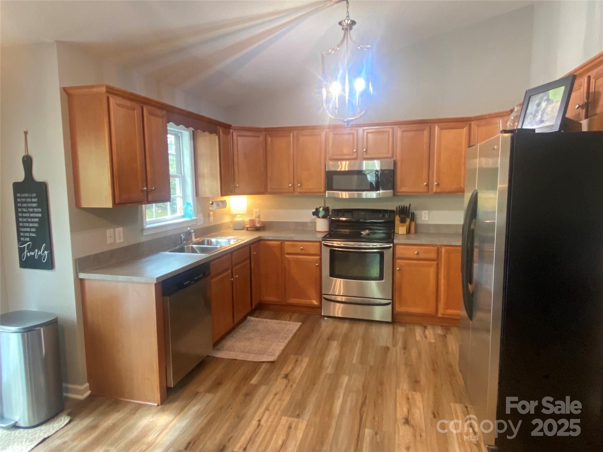 128 Forest Glen Way